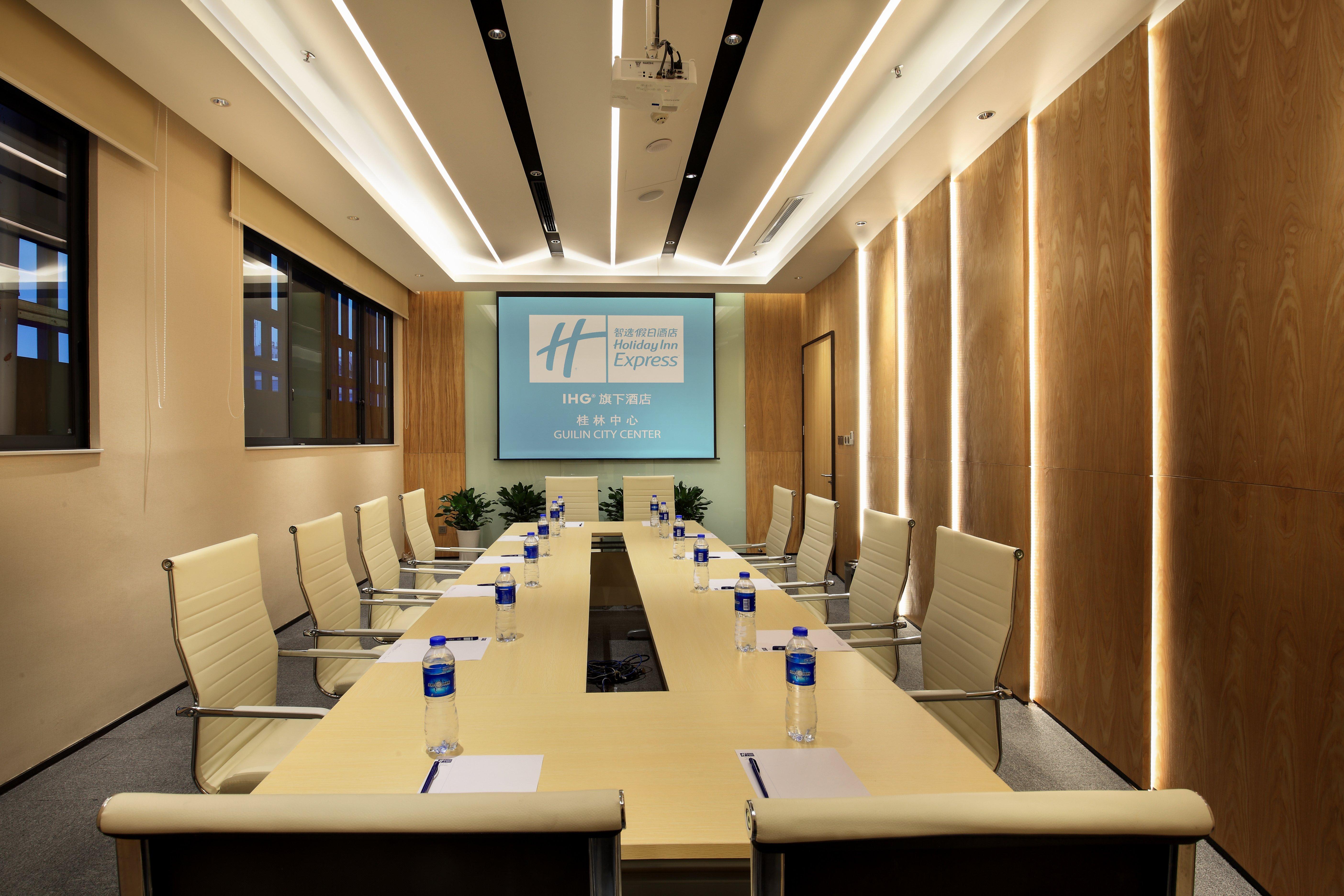 Holiday Inn Express Guilin City Center By Ihg Exteriör bild