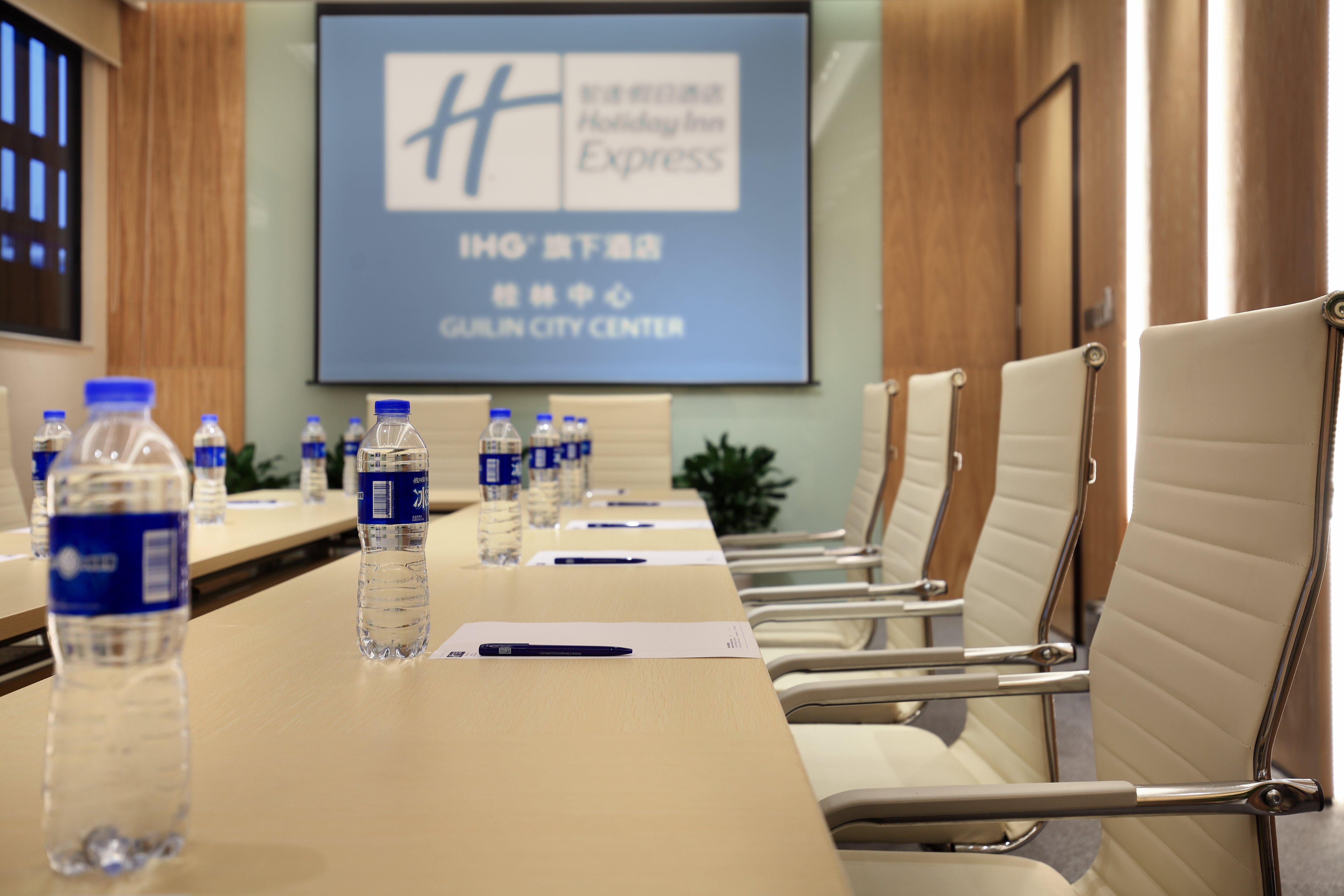 Holiday Inn Express Guilin City Center By Ihg Exteriör bild