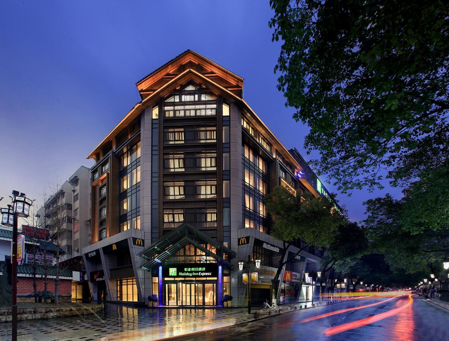 Holiday Inn Express Guilin City Center By Ihg Exteriör bild